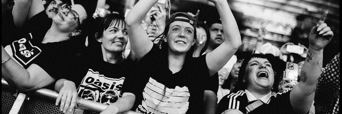 An Oasis crowd, in black and white